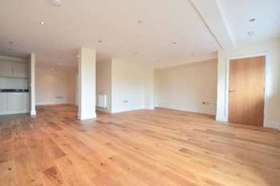 2 bedroom Flat for s...